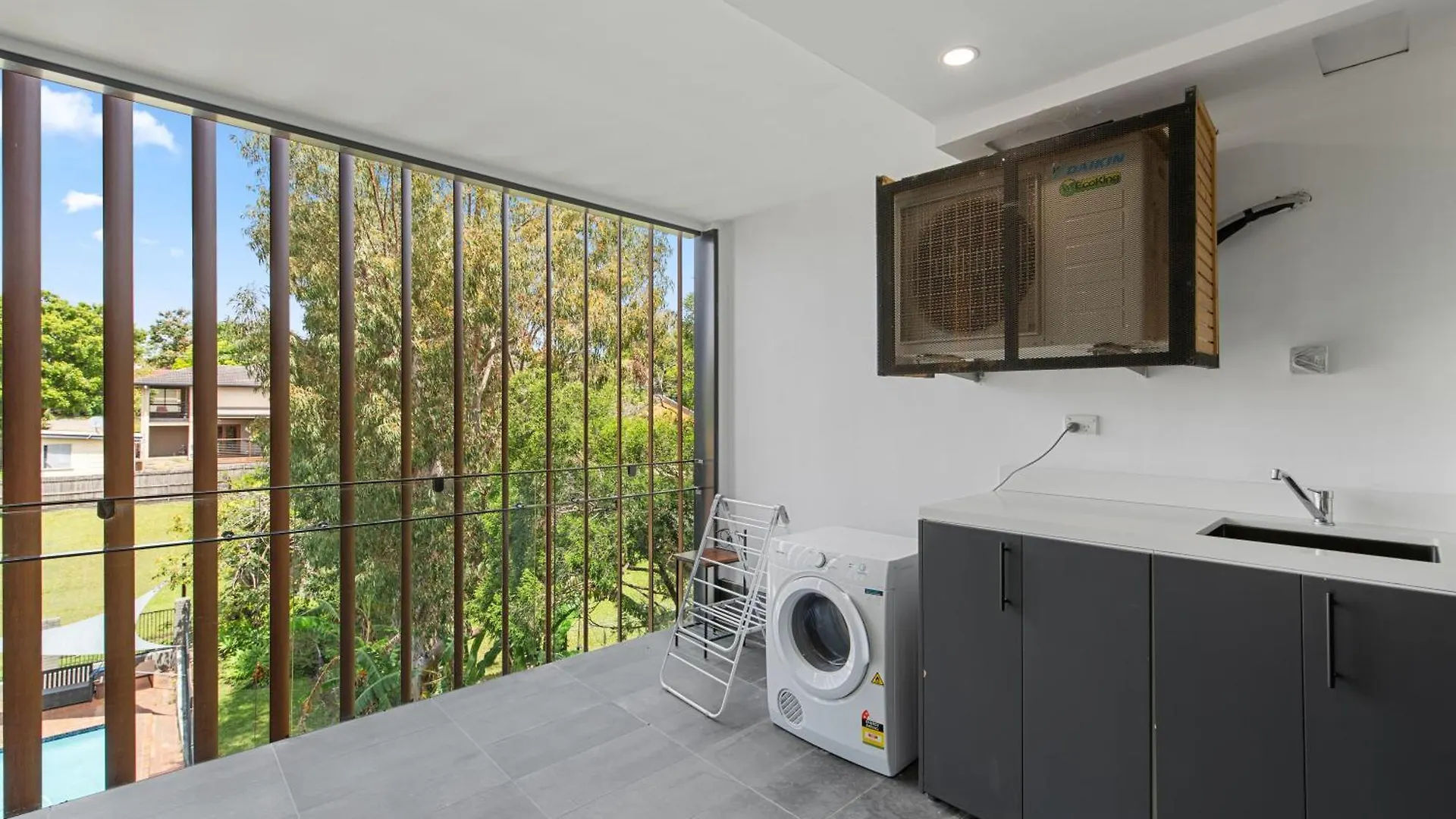 Apt Near Garden City&3Km To Qsac Brisbane Apartment